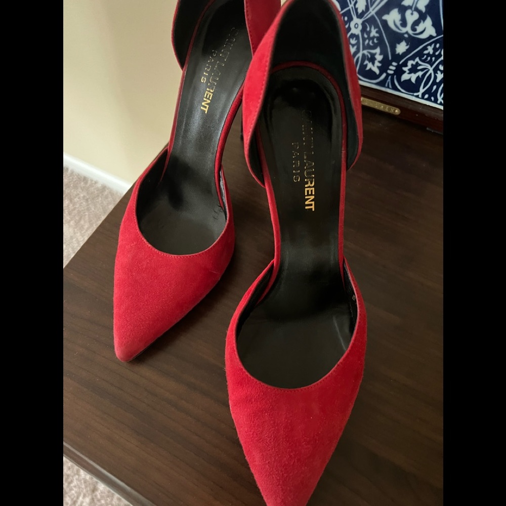 Saint Laurent heels 👠